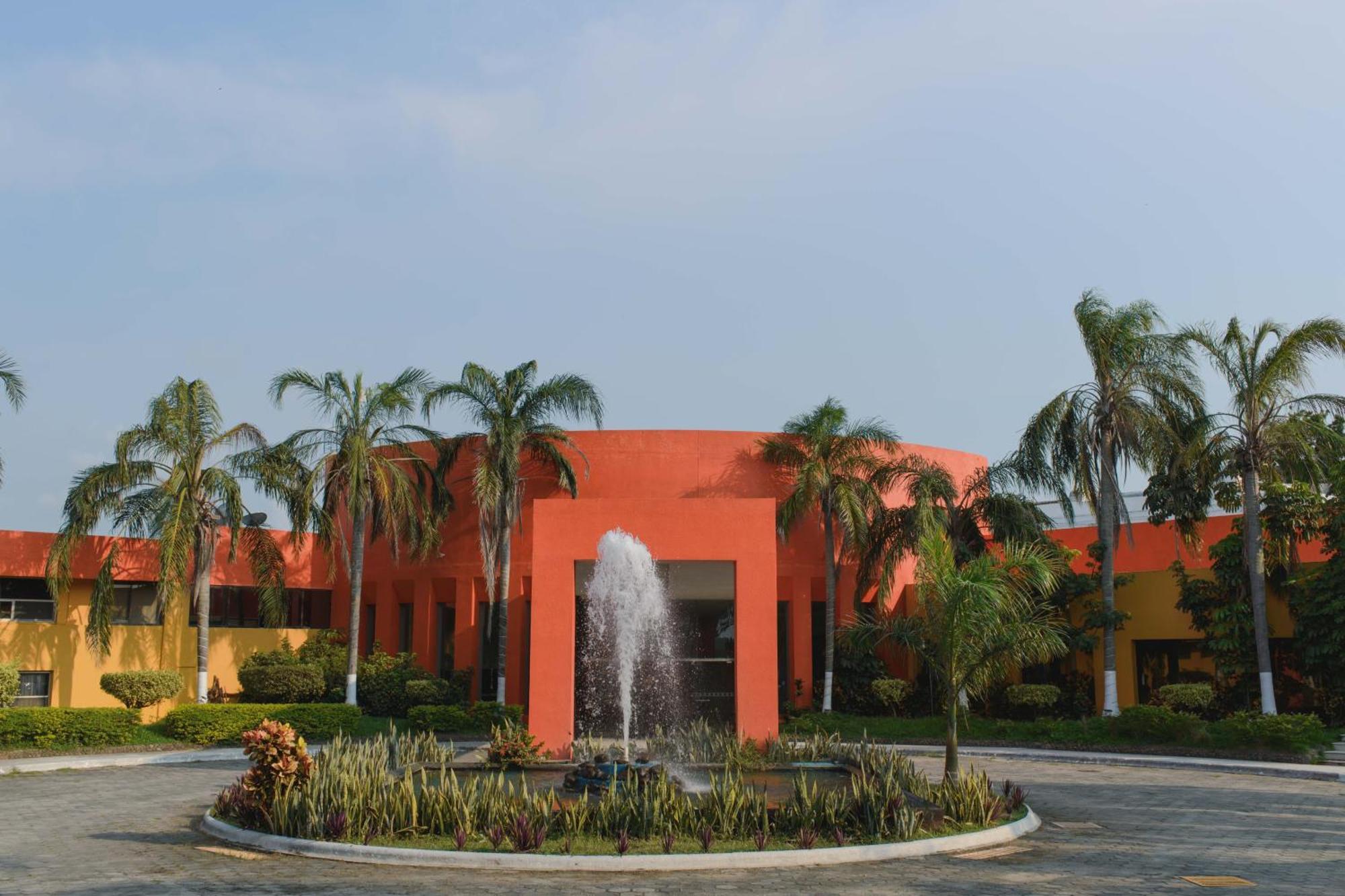 Hotel Terranova Coatzacoalcos Exterior foto Entrance to the hotel