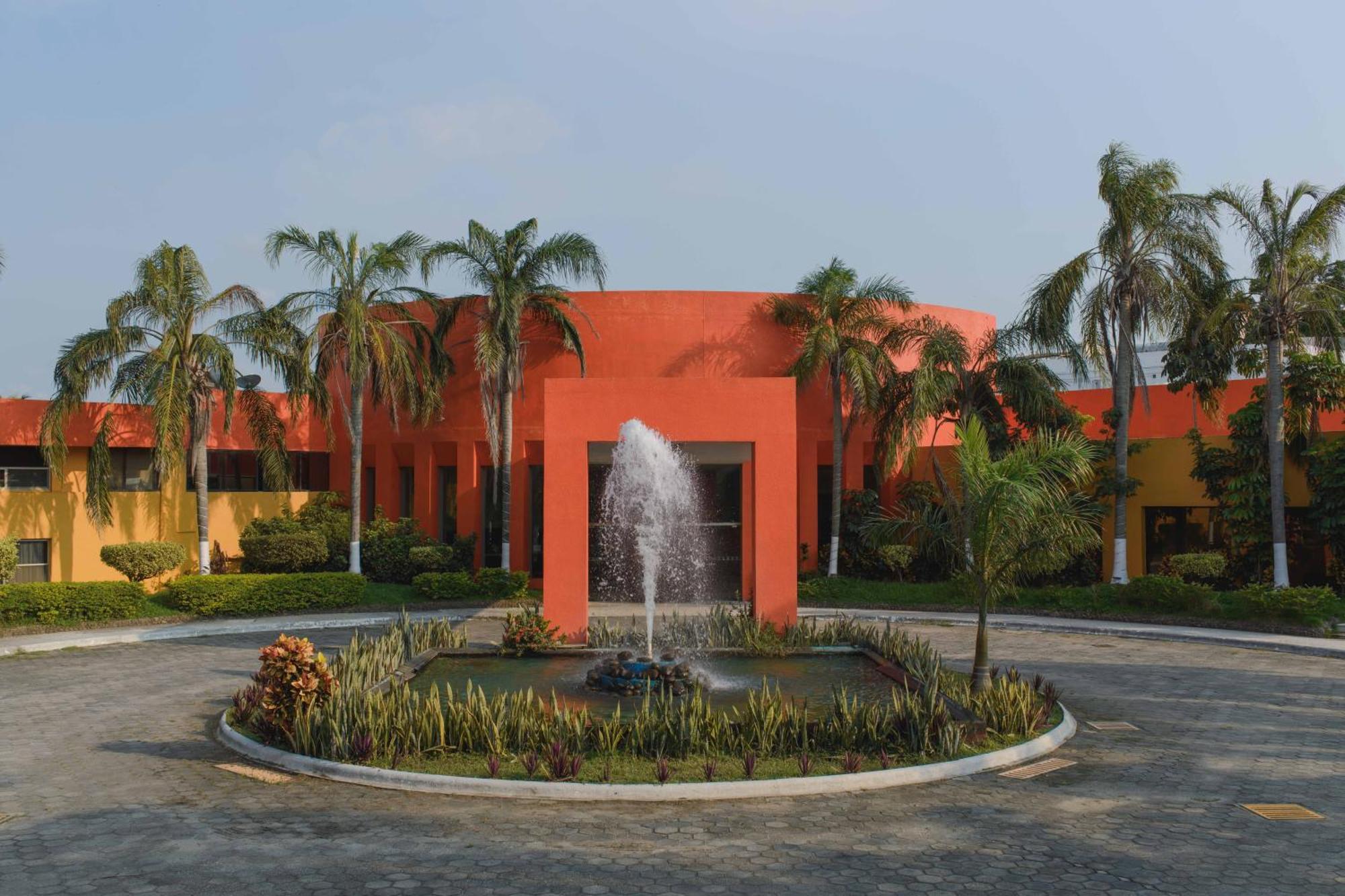 Hotel Terranova Coatzacoalcos Exterior foto The entrance of the hotel